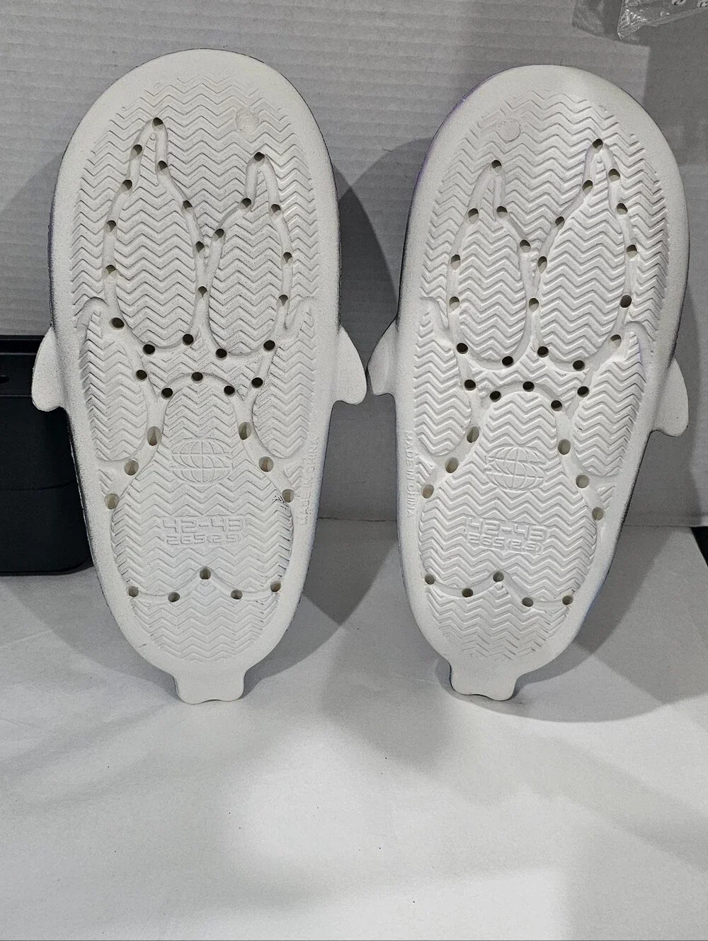 Cloud Shark Galaxy Slides Cloudshark 42-43 Men's 8/9 Women's 10/11 NEW  Tik Tok
